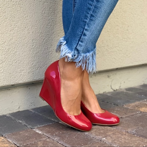 NIB Ruby Red Patent Classic Slim Wedge Pump - Picture 6 of 8